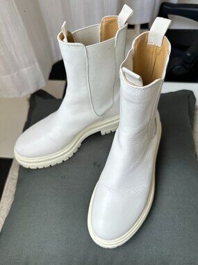 Tony Bianco Wolfe Vanilla Leather Chunky Chelsea Boots Women’s Size 6
